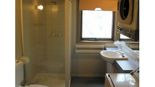 Wallace's - Crystal Creek Chalet 1 - Accommodation Gold Coast 4