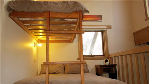 Wallace's - Crystal Creek Chalet 1 - Accommodation Gold Coast 3