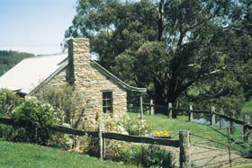 Adelaide Hills Country Cottages - Gum Tree Cottage - 1 Gold Coast 0