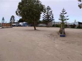 Fowlers Bay Caravan Park - Gold Coast 4U 3