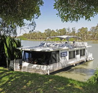 Boats and Bedzzz - The Murray Dream self-contained moored Houseboat - Accommodation Gold Coast
