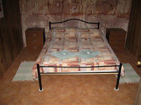 Radeka Downunder Underground Motel And Backpacker Inn - Accommodation Gold Coast 1