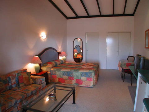 Albert Facey Motor Inn Narrogin - Accommodation Gold Coast 0