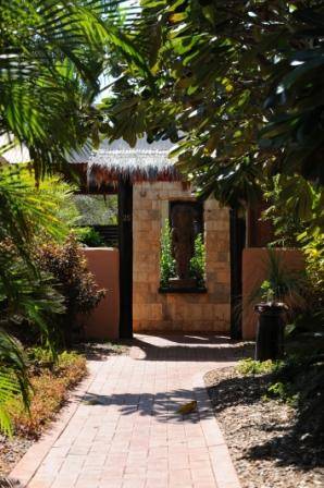 Bali Hai Resort & Spa - Gold Coast 4U 1