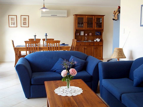 Bay - Ann Cottage - Accommodation Gold Coast 0