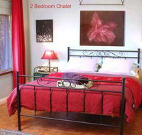 Bettenay's Lakeside Loft Spa Apartment - Accommodation Gold Coast