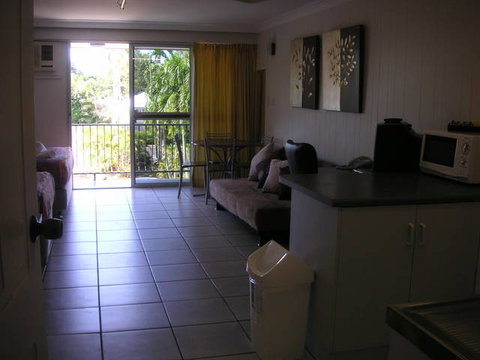 Cairns Holiday Lodge - Accommodation Gold Coast 3
