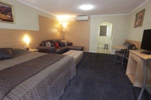 Cattleman's Apartments - Accommodation Gold Coast 2