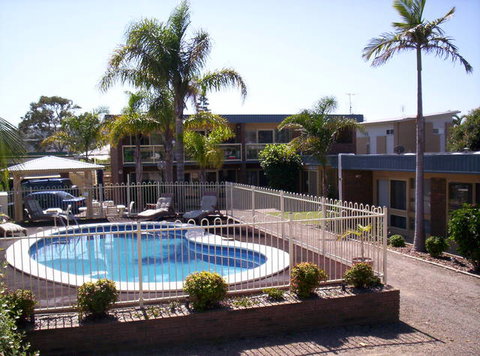 Chapman Court Holiday Units - Accommodation Gold Coast 0