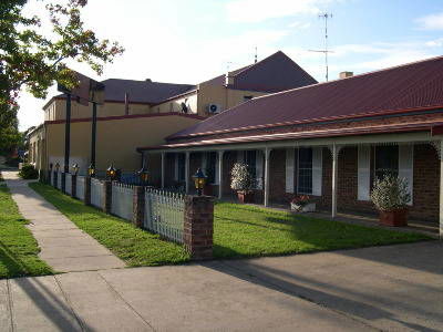 Club Motel - Accommodation Gold Coast 0