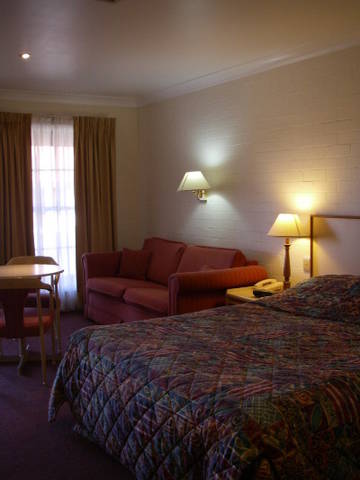Club Motel - Accommodation Gold Coast 1