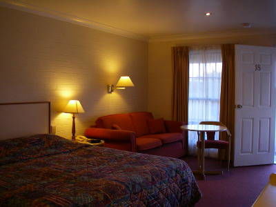 Club Motel - Accommodation Gold Coast 2