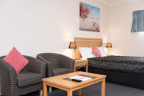Motel On A Beckett - Accommodation Gold Coast 2