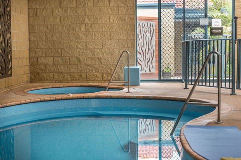 Motel On A Beckett - Accommodation Gold Coast 5