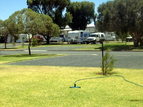 Country Club Caravan Park - Gold Coast 4U 2