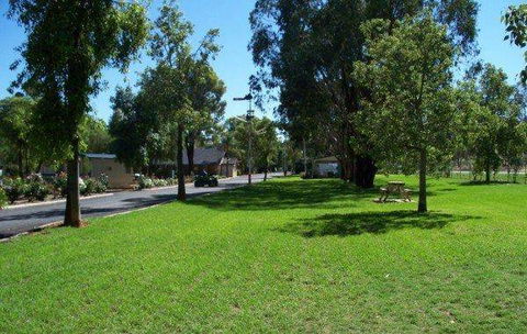 Cowra Holiday Park - Gold Coast 4U 0