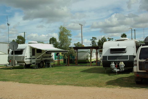 Crocodile Caravan  & Camping Park - Gold Coast 4U 1