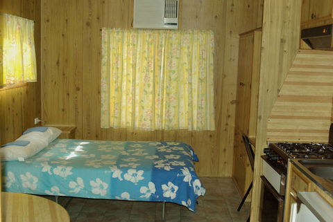 Crocodile Caravan  & Camping Park - Gold Coast 4U 3