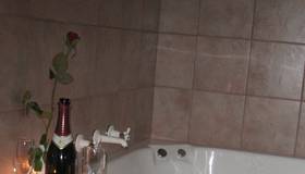 Deniliquin Coach House Hotel-Motel - Accommodation Gold Coast 2