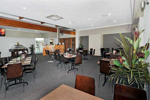 Drakesbrook Hotel - Accommodation Gold Coast 2
