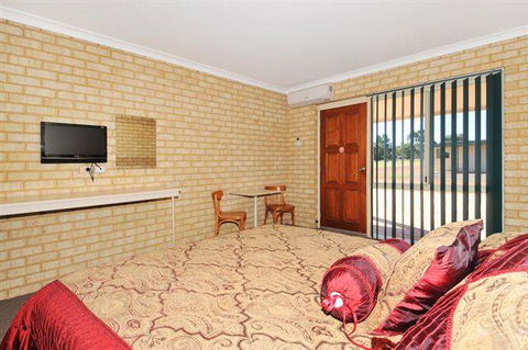 Drakesbrook Hotel - Accommodation Gold Coast 4
