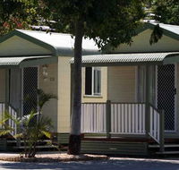 Emerald Cabin  Caravan Village - Gold Coast 4U