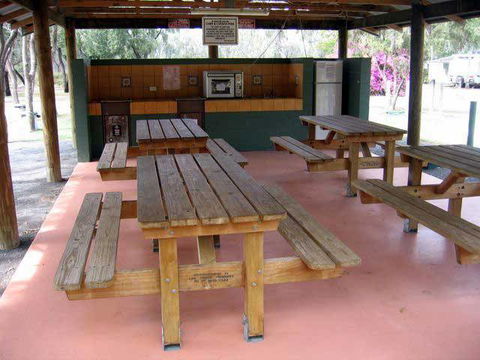 Emerald Cabin & Caravan Village - Gold Coast 4U 4