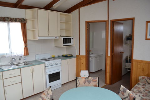 Euston Club Cabin Resort - Accommodation Gold Coast 5