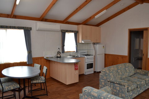 Euston Club Cabin Resort - Accommodation Gold Coast 4