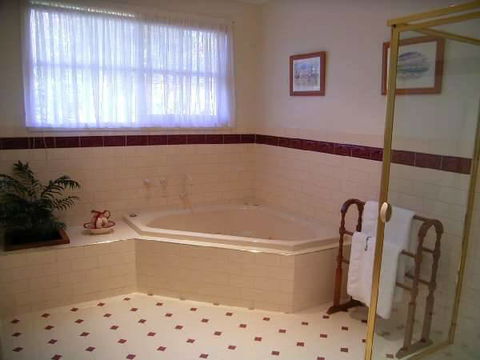 Fernglade On Menzies - Accommodation Gold Coast 2