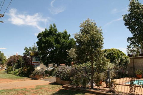 Forest Lodge Motor Inn & Restaurant - Accommodation Gold Coast 4