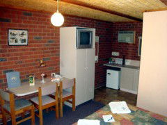 Foundry Palms Motel - Accommodation Gold Coast 3