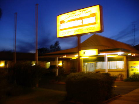 Golden West Motor Inn - Accommodation Gold Coast 0