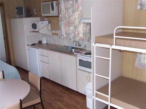 Grenfell Caravan Park - Accommodation Gold Coast 2