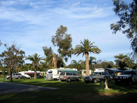 Highway 1 Caravan & Tourist Park - Accommodation Gold Coast 2