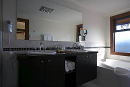 Lazy River Boutique Bed And Breakfast - Accommodation Gold Coast 4