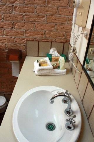 Lookout Motor Inn - Accommodation Gold Coast 1