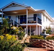 Lovering's Beach Houses - The Whitehouse Emu Bay - Accommodation Gold Coast