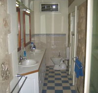 MacDonnell House Naracoorte Cottages - Accommodation Gold Coast