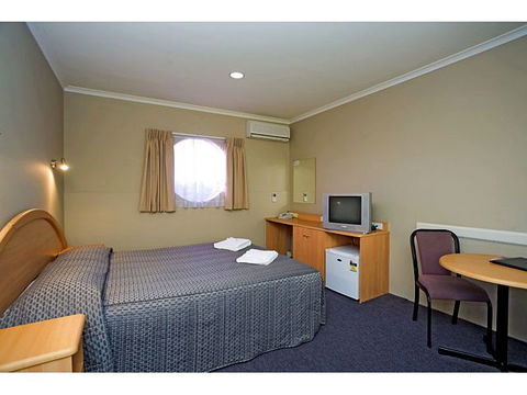 Mahoneys Motor Inn - Accommodation Gold Coast 1