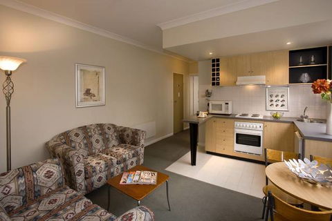 North Melbourne Serviced Apartments - Accommodation Gold Coast 2