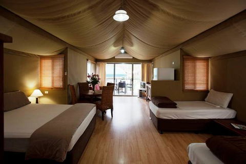 NRMA Ocean Beach Holiday Park - Accommodation Gold Coast 4