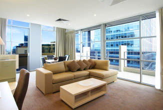 Oaks On Lonsdale - Accommodation Gold Coast 3