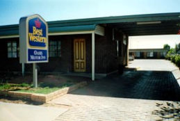 Oasis Motor Inn - Accommodation Gold Coast 0