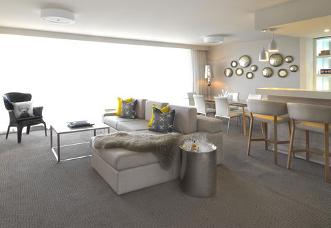 QT Canberra - Accommodation Gold Coast 7