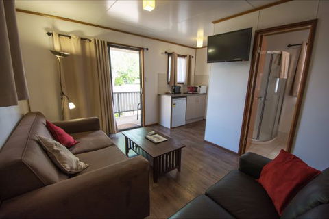 Daly Waters Historic Pub - Accommodation Gold Coast 12