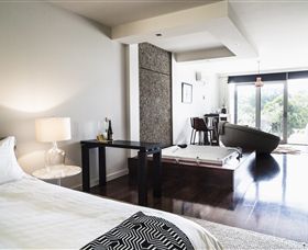 Polperro Winery Luxury Accommodation - Gold Coast 4U 2