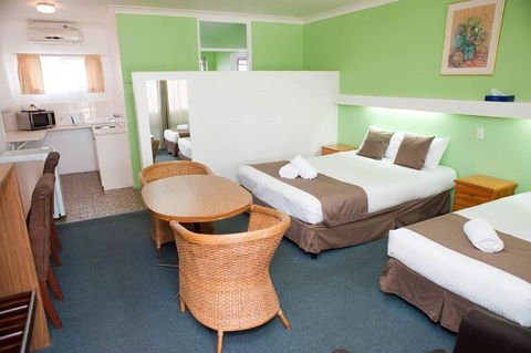 Riviera Motel - Accommodation Gold Coast 5