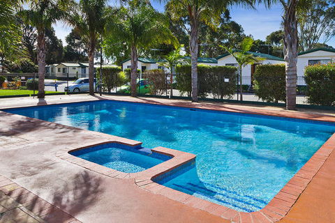 Sandhurst Motel - Accommodation Gold Coast 2