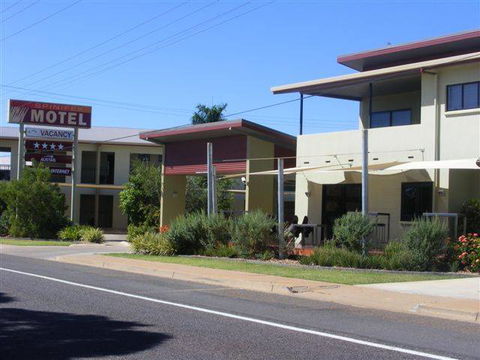 Spinifex Motel & Serviced Apartments - Gold Coast 4U 4